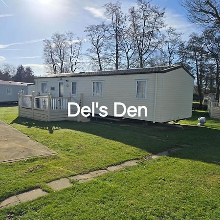 Del'S Den Lakeside Weeley Bridge المظهر الخارجي الصورة