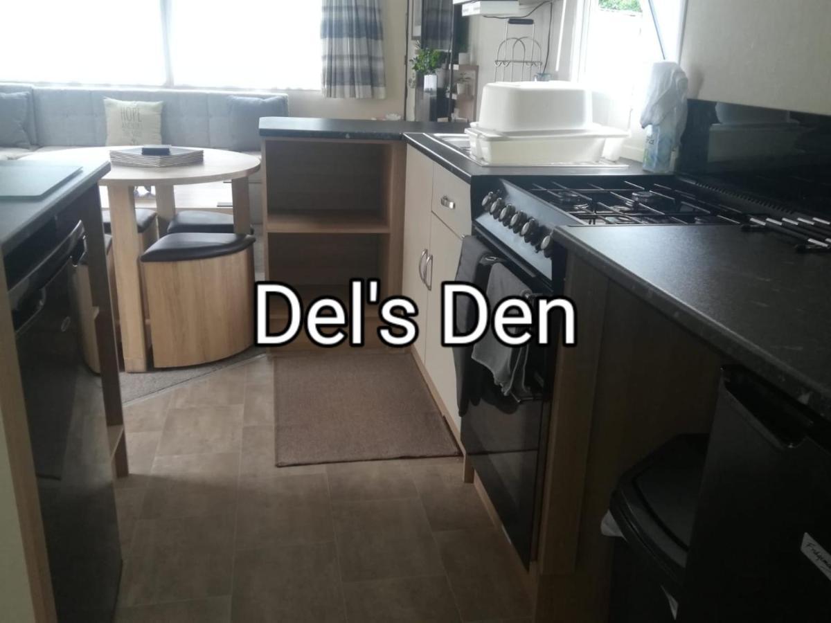 Del'S Den Lakeside Weeley Bridge المظهر الخارجي الصورة
