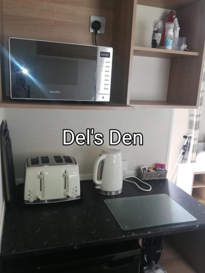 Del'S Den Lakeside Weeley Bridge المظهر الخارجي الصورة