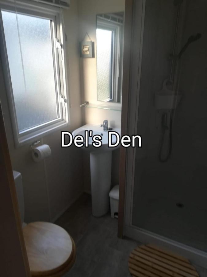 Del'S Den Lakeside Weeley Bridge المظهر الخارجي الصورة