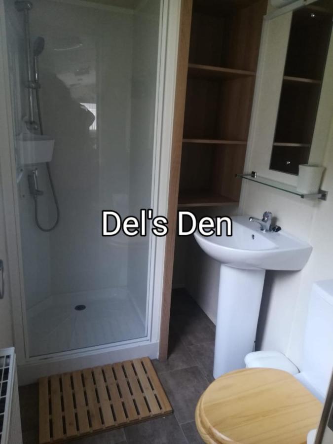 Del'S Den Lakeside Weeley Bridge المظهر الخارجي الصورة