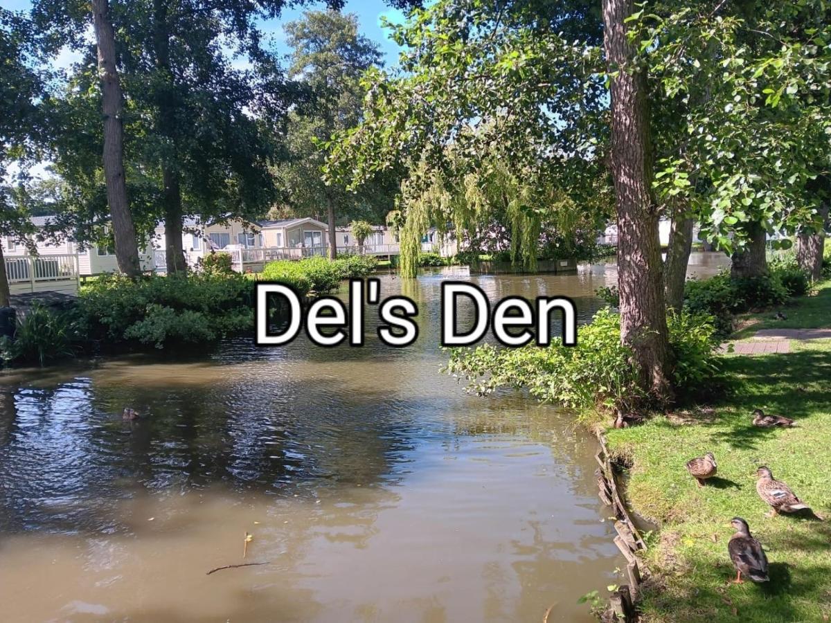 Del'S Den Lakeside Weeley Bridge المظهر الخارجي الصورة